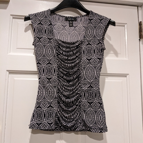 🌞Style & Co Square-Neck Fitted Sleeveless Tank Top (Size 0P -- labeled as P/P) - Picture 1 of 2